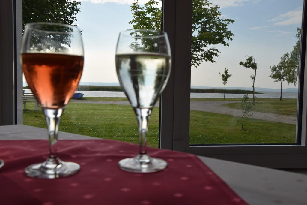 Seehotel Herlinde Podersdorf am See Dış mekan fotoğraf